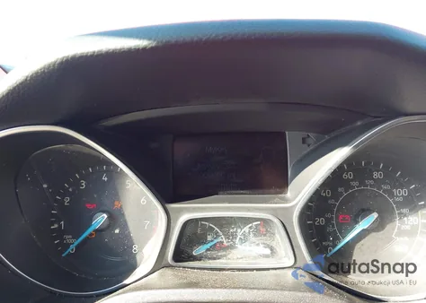 2016 Ford Focus Se z USA, uszkodzony, nr VIN 1FADP3F23GL235353